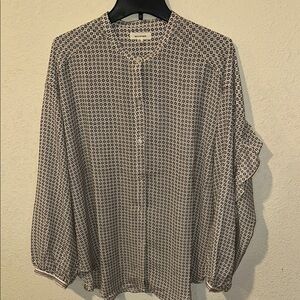 Max Studio Black and White Patterned Blouse